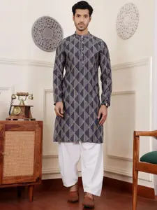 Rawayi Geometric Printed Mandarin Collar Straight Kurta