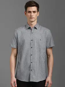 Louis Philippe Sport Men Slim Fit Checked Pure Cotton Casual Shirt