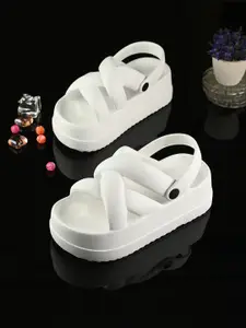 The Roadster Lifestyle Co Women Casual Clog Flip Flops