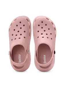 The Roadster Lifestyle Co Women Slip-On Clog Flip Flops