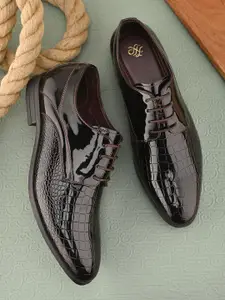 House of Pataudi  Men Textured Formal Derbys