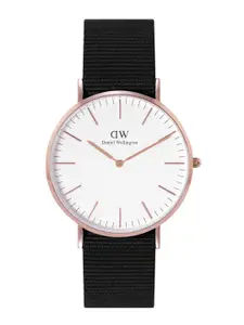 Daniel Wellington Men Dial & Textured Straps Analogue Watch DW00100257K