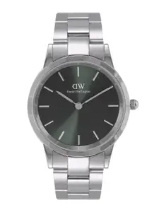 Daniel Wellington Men Dial &  Bracelet Style Straps Analogue Watch DW00100427K