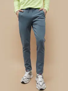 Fame Forever by Lifestyle Men Solid Mid-Rise Track Pants