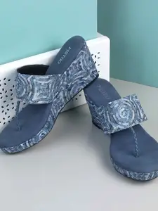Metro Women Printed Wedge Heel Sandals