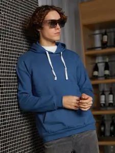 Campus Sutra Men Long Sleeves Hooded Sweatshirt