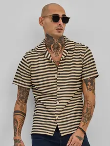 Snitch Men Smart Slim Fit Horizontal Stripes Striped Casual Shirt