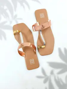 POSTCARD Women Square Toe One Toe Flats