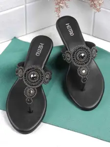 Metro Women Embellished Flatform Heel