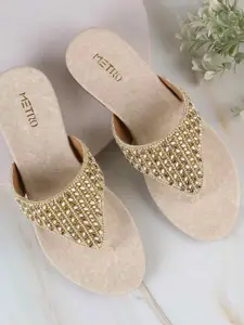 Metro Women Embellished One Toe Flats