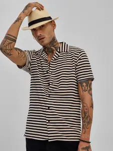 Snitch Horizontal Striped Slim Fit Casual Shirt