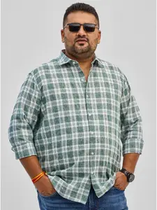 Snitch Men Plus Size Checked Casual Shirt