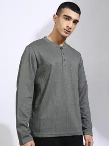 HIGHLANDER Men Henley Neck Drop-Shoulder Sleeves Relaxed Fit T-shirt