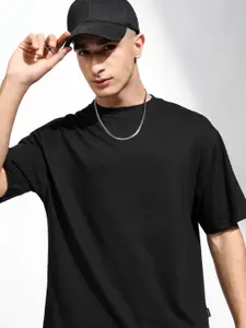 HIGHLANDER Textured Drop-Shoulder Sleeves Relaxed Fit T-shirt