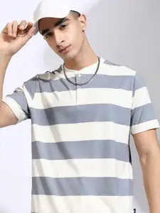 HIGHLANDER Men Henley Neck T-shirt