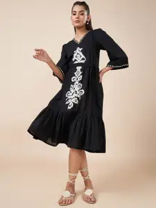 AKKRITI BY PANTALOONS Women Ethnic Motifs Drop-Waist Midi Dress