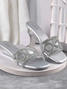 Metro Women Embellished Square Toe Sandals