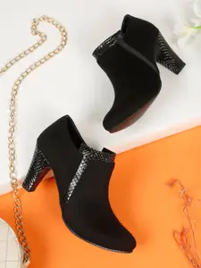 Flat n Heels Women Textured Block Heeled Boots