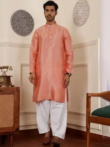Rawayi Men Thread Work Kurta