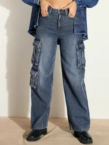 SASSAFRAS Women Comfort High-Rise Mildly Distressed Light Fade Acid Wash Jeans