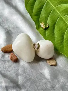 The Jewellery Tale Contemporary Studs Earrings