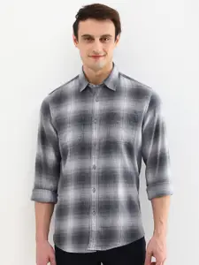 Allen Solly Men Custom Opaque Checked Casual Shirt