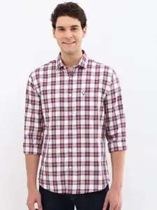 Allen Solly Men Slim Fit Opaque Checked Casual Shirt
