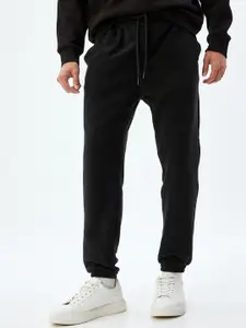 Koton Men Mid-Rise Regular Fit Jogger Track Pant