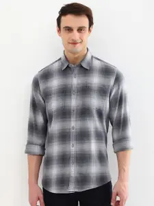 Allen Solly Men Custom Opaque Checked Casual Shirt