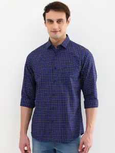Allen Solly Men Slim Fit Opaque Checked Casual Shirt