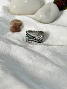 The Jewellery Tale Silver Plated Diamond Stone-Studded Overlapping Finger Ring