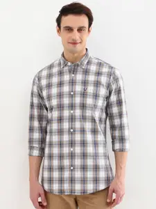 Allen Solly Men Custom Opaque Checked Casual Shirt