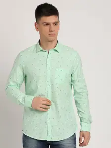 Turtle Men Relaxed Slim Fit Opaque Printed Casual Shirt