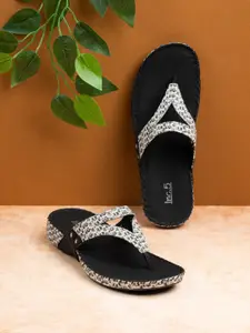Inc 5 Women Printed T-Strap Flats
