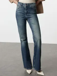 Trendyol Women Slash Knee Heavy Fade Jeans