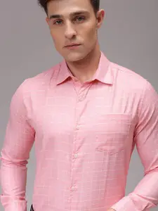 The Indian Garage Co. X Luxe Men Slim Fit Opaque Checked Formal Shirt