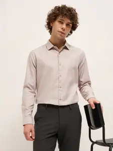 THE BEAR HOUSE Men Tailored Fit Opaque Formal Shirt