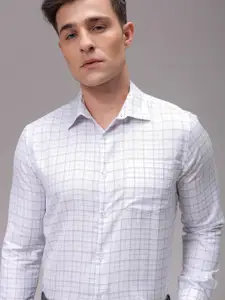 The Indian Garage Co. X Luxe Men Slim Fit Multi Stripes Opaque Striped Formal Shirt