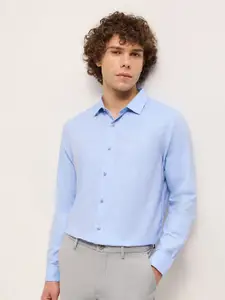 THE BEAR HOUSE Men Tailored Fit Opaque Formal Shirt