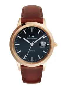 Daniel Wellington Iconic Men Dial & Leather Straps Analogue Watch DW00100758K