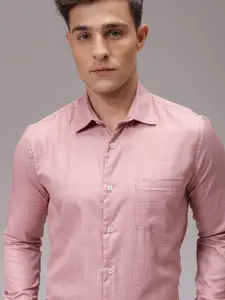 The Indian Garage Co. X Luxe Men Slim Fit Opaque Checked Formal Shirt