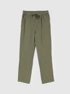 max Boys Cotton Mid-Rise Regular Fit Trousers