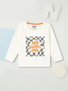 max Boys Typography Printed V-Neck Applique T-shirt
