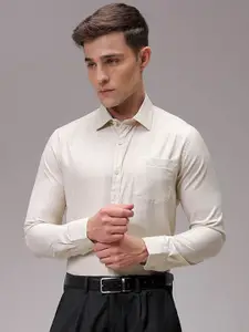 The Indian Garage Co. X Luxe Men Slim Fit Opaque Checked Formal Shirt