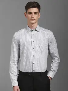 Louis Philippe Men Slim Fit Opaque Checked Formal Shirt