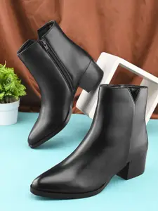 The Roadster Lifestyle Co. Women Heeled Zipper Boots