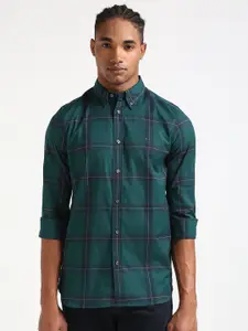 Tommy Hilfiger Men Slim Fit Opaque Checked Casual Shirt
