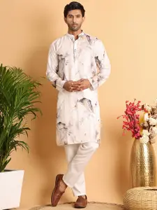 Jompers Men Embroidered Regular Sequinned Kurta with Pyjamas