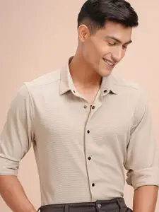 HIGHLANDER Men Slim Fit Opaque Casual Shirt