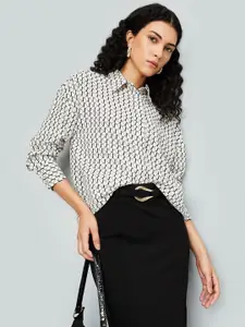 max Women Spread Collar Geometric Printed Casual Shirt